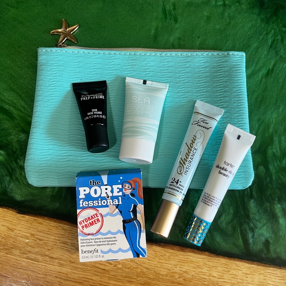 Face Primer Bundle with Turquoise Pouch - Picture 4 of 4